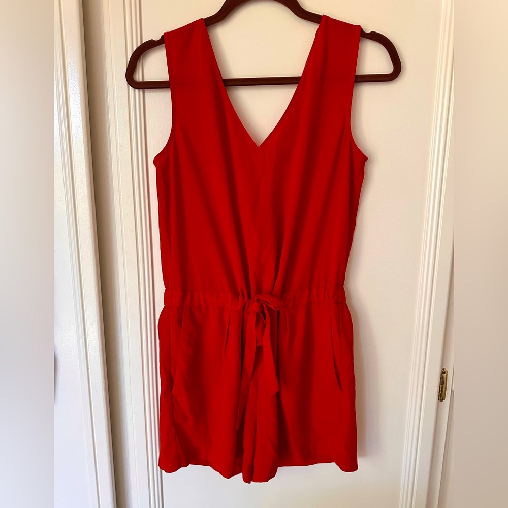 ♥️ Zara Red Sleeveless V-Neck Romper – Size XS ♥️